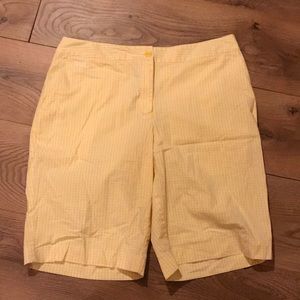 Izod yellow and white checkered shorts